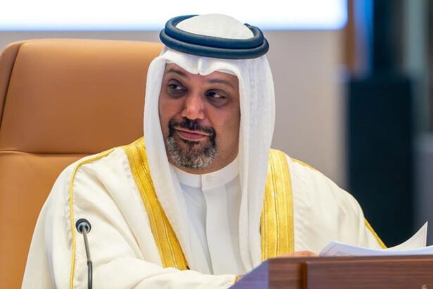 وزير المالية والاقتصاد الوطني في مملكة البحرين، الشيخ سلمان بن خليفة آل خليفة